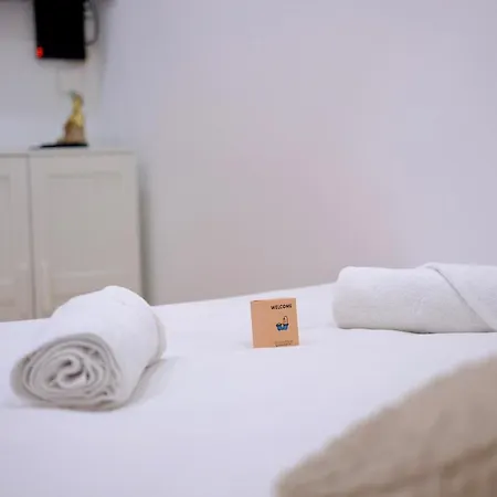 Centre - Le De La Cigogne Apartmán *