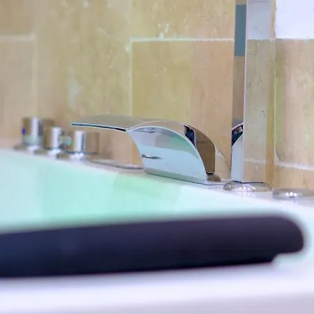 Apartment Centre - Le De La Cigogne