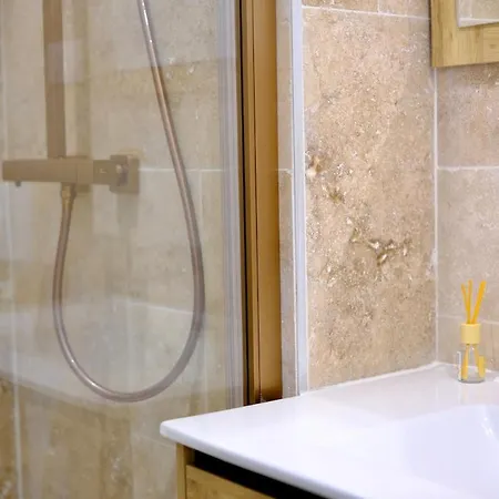 Centre - Le De La Cigogne Apartment