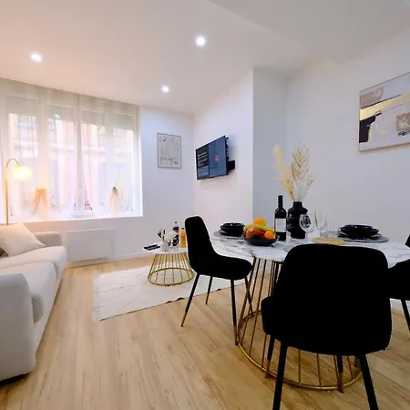 Apartment Centre - Le De La Cigogne *